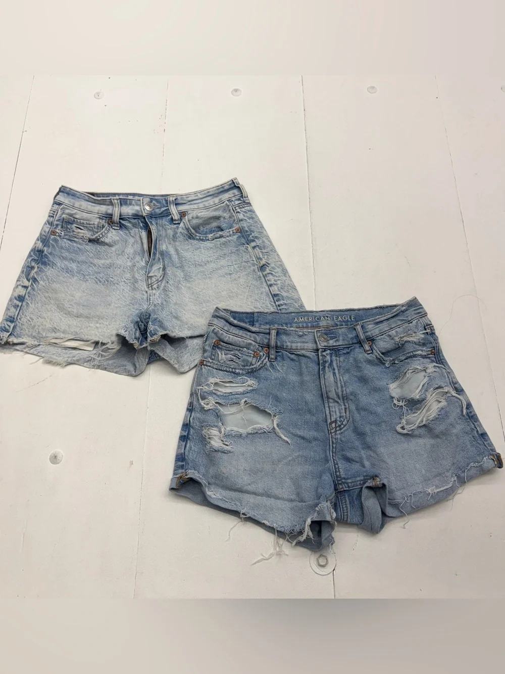 American Eagle Mom/Relaxed Denim Distressed Shorts Lot Women's Size 4